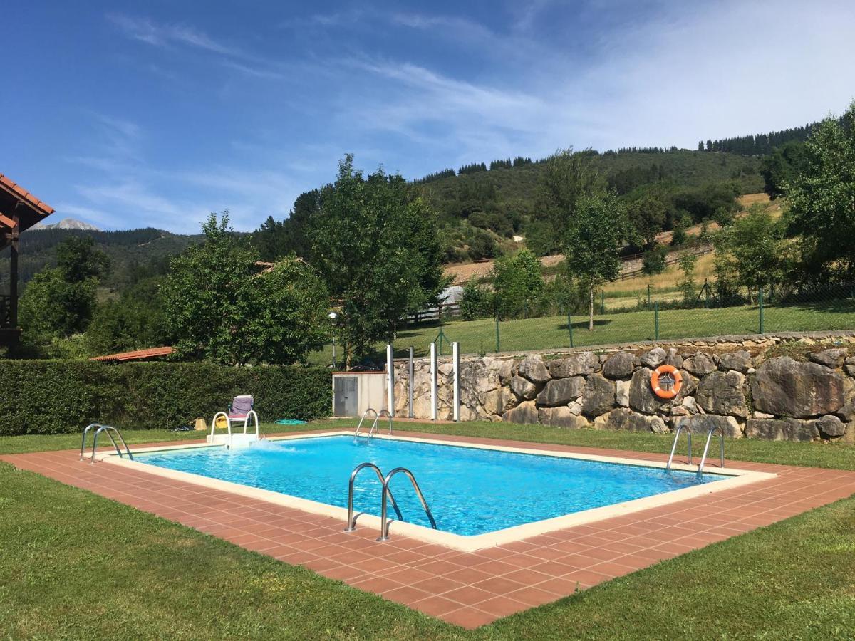 Precioso Chalet Junto A Potes Con Piscina-4 Hab,3 Banos Ojedo Luaran gambar